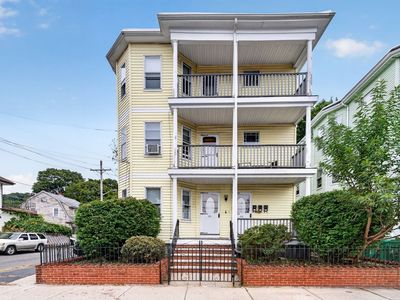 50 Lambert St