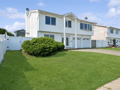 2625 Riverside Drive