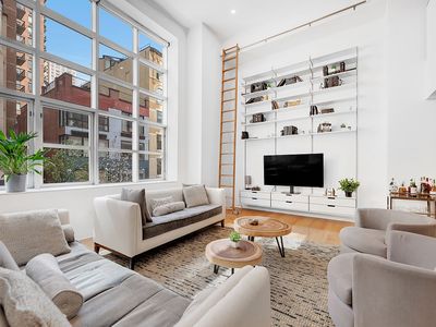 310 E 53rd St APT 10C