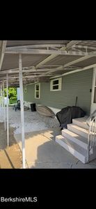 2 Duane Ave