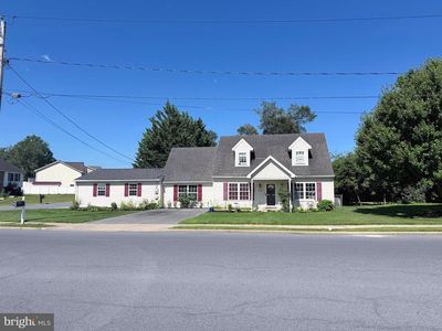 83 Grandview Ave W #1