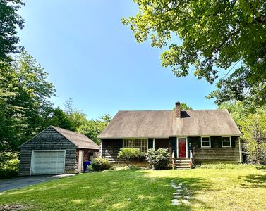 23 S Mount Holyoke Dr