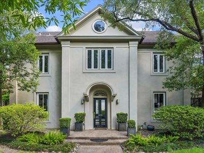 2121 Bolsover St