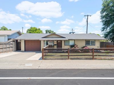 8004 Lichen Dr