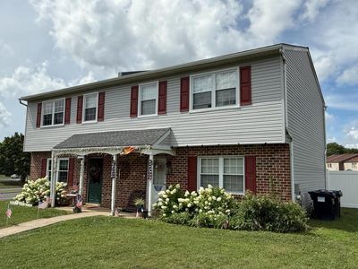 4552 Laurence Ct