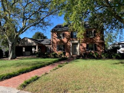 32 N Court St