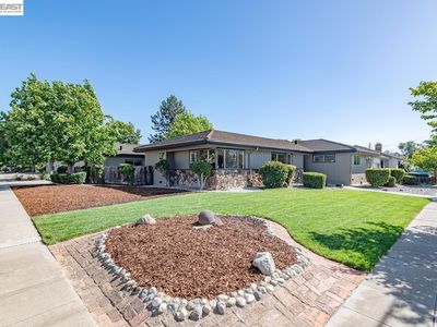 1681 5th St
