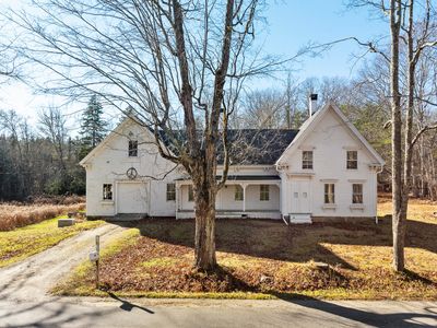 113 Lower Round Pond Road