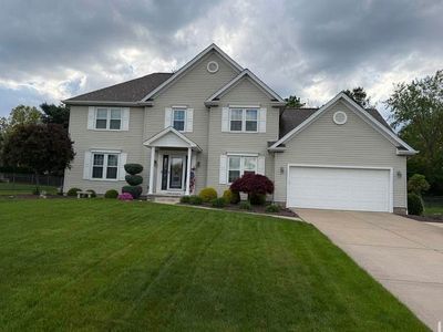 Property at 18 Morningview Cir, Canfield, OH