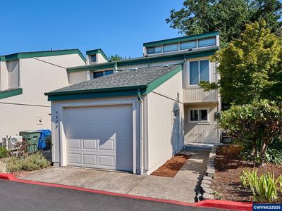 3828 Auburn Rd NE