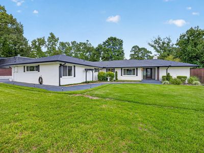 23 Winged Foot Dr