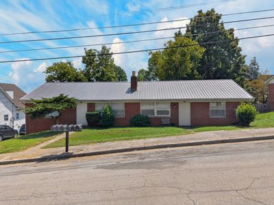 309 W 7th North St