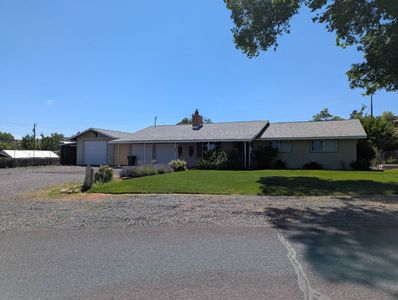 200 S Saginaw Ave