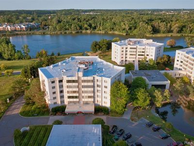 43100 Twelve Oaks Crescent Dr APT 4044