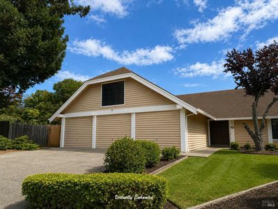 Property at 168 Rancho Bonito Circle, Petaluma, CA