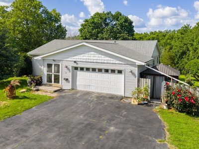 7 Parkwood Dr