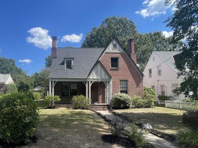 804 Broad St W