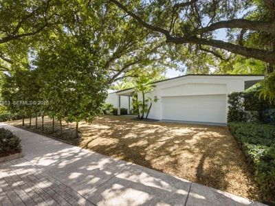 205 S Shore Dr