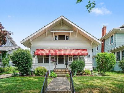 1410 W Maple St