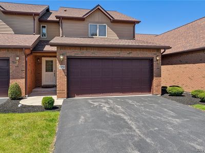 819 Carriage Ln