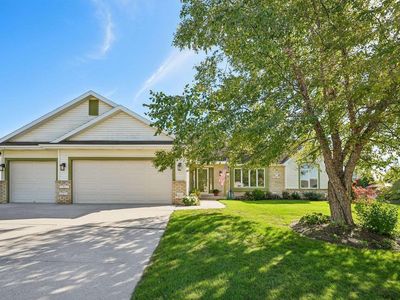281 Louvain LANE