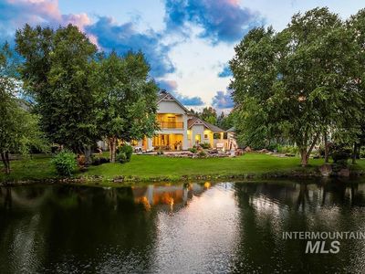 1222 S Lake Pointe Way