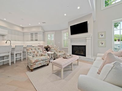 87 Elm St #318