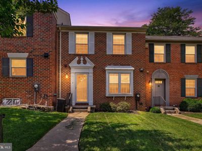 4 Castlebar Ct
