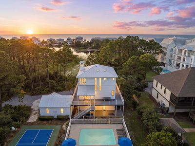 108 Woodward Dr