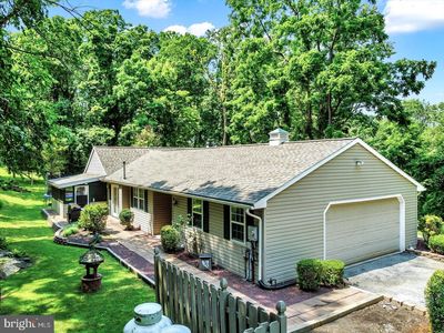 30 Lakeview Ct