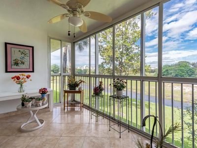 2951 S Palm Aire Dr #202