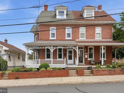 127 W 4th St