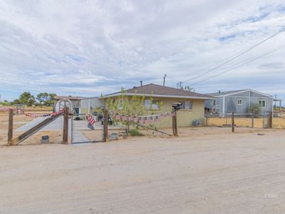 814 & 815 E Coral Ave