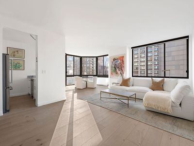 210 E 65th St APT 12A