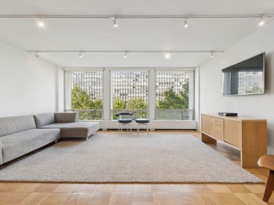 333 E 30th St APT 6M