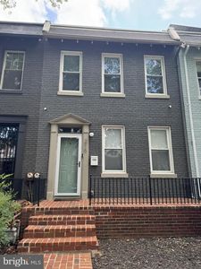 215 15th St NE