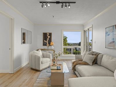 4730 Noyes St APT 204