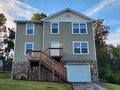 960 Crosscreek Dr