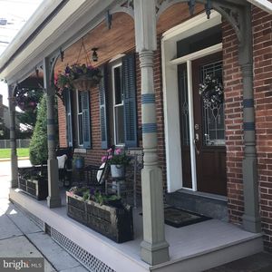 Property at 13 Hanover St, New Oxford, PA