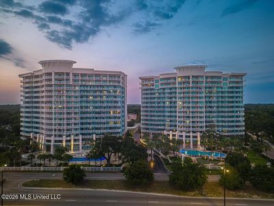 2230 Beach Dr APT 702