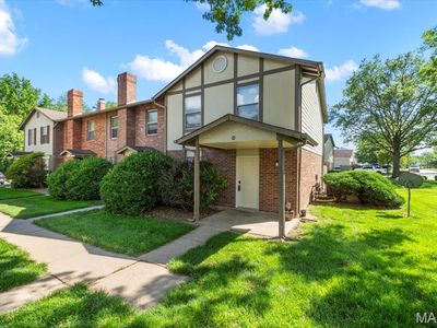 23 Park Charles Blvd S APT D