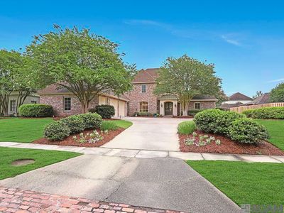 19112 Bellerive Ct