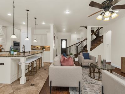 7604 Cindy Ln