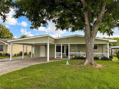 2820 Oleander Ln