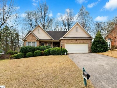 106 Meadowinds Dr