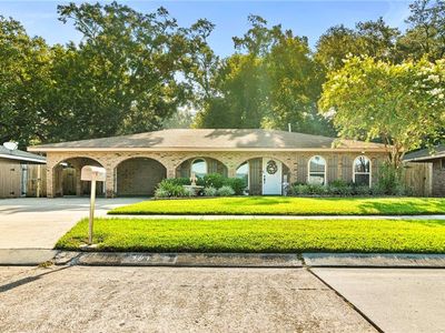 3913 Delery Dr