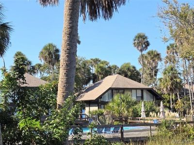 2695 N Seabreeze Pt