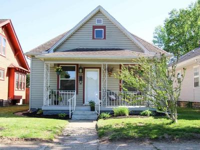 2107 College Ave
