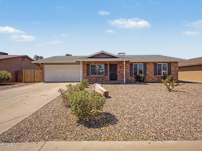 1112 W HACKAMORE Street