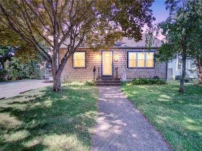 333 Maple St